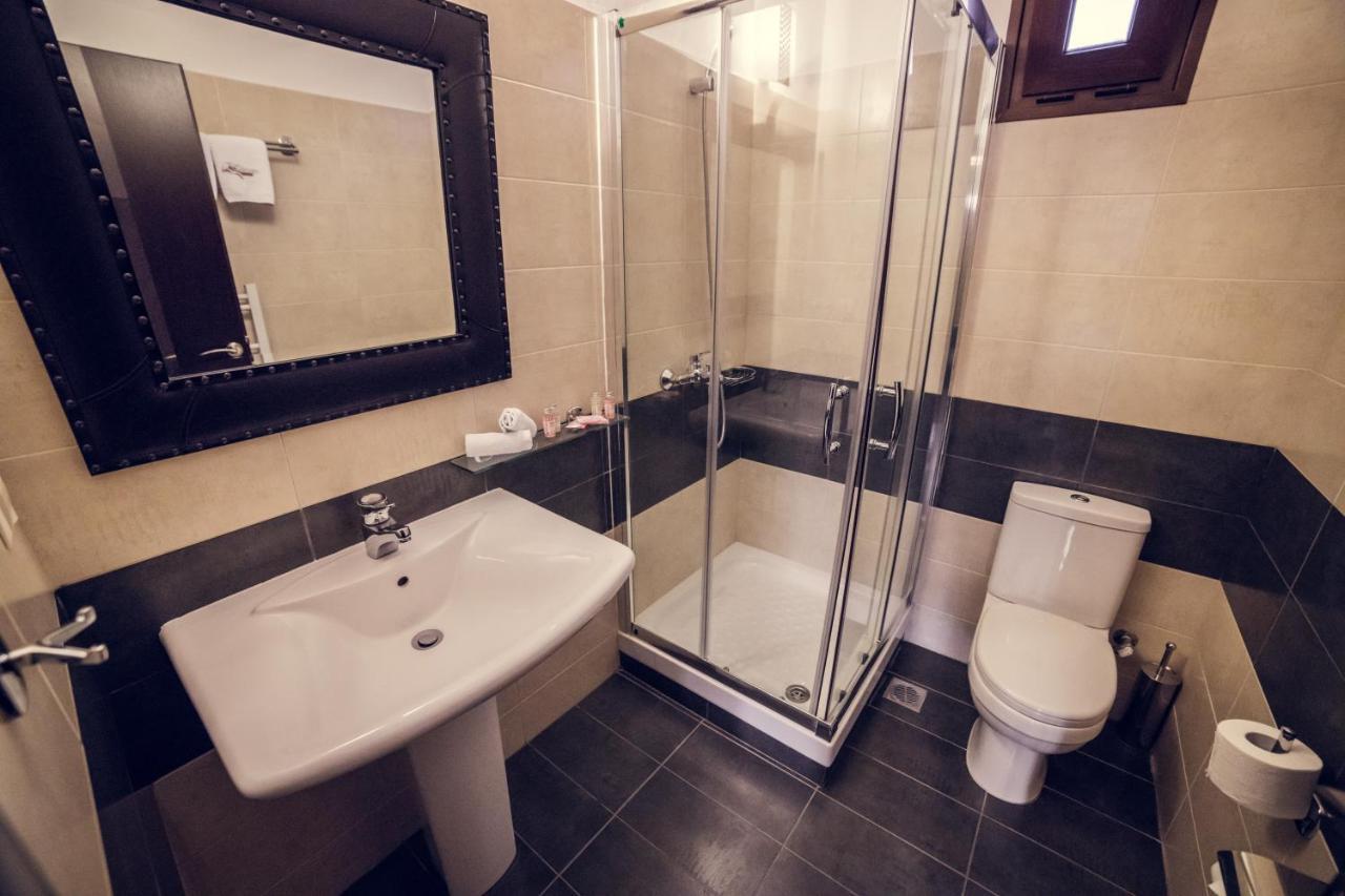 Paroraia Hotel Angistron Luaran gambar